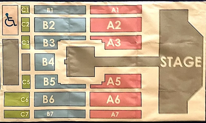 マリンメッセ福岡 A館の座席表（2024 参考）日向坂46